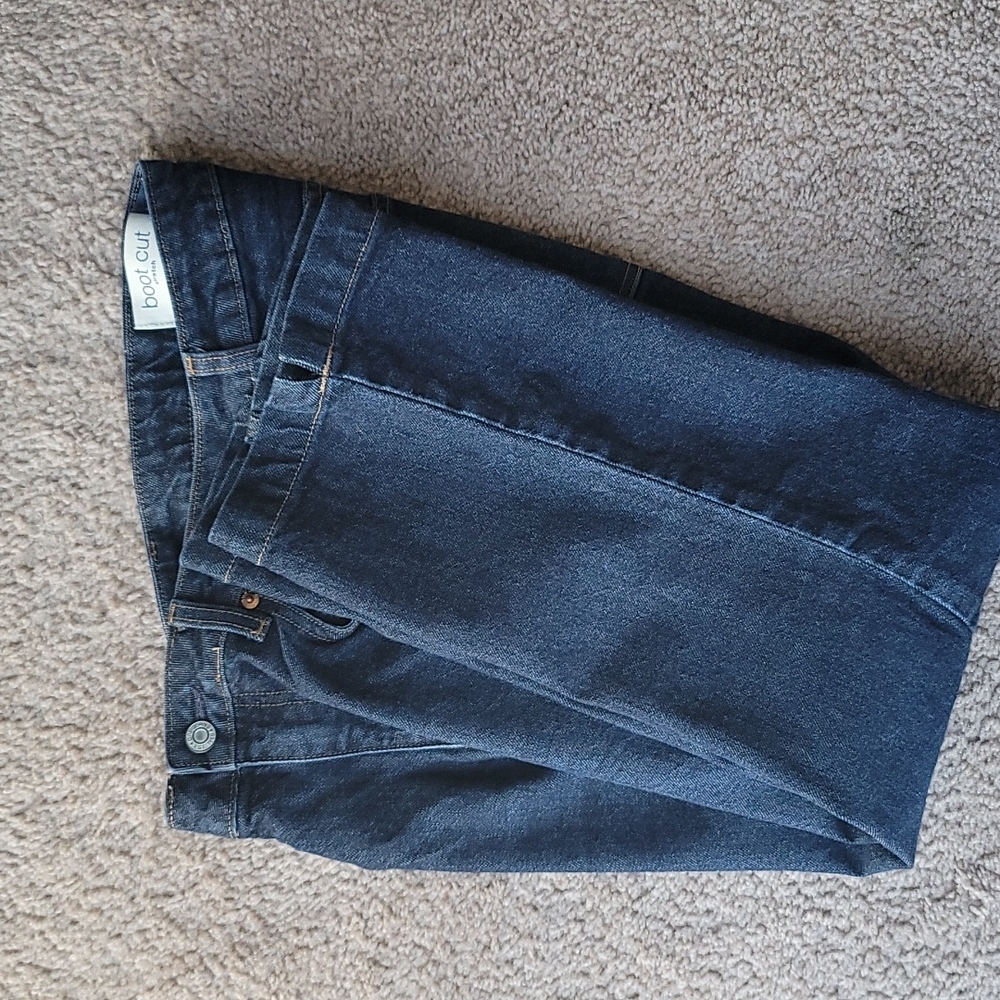 GAP Denim Bootcut Capri, Size 10, Color Blue - Picture 6 of 6
